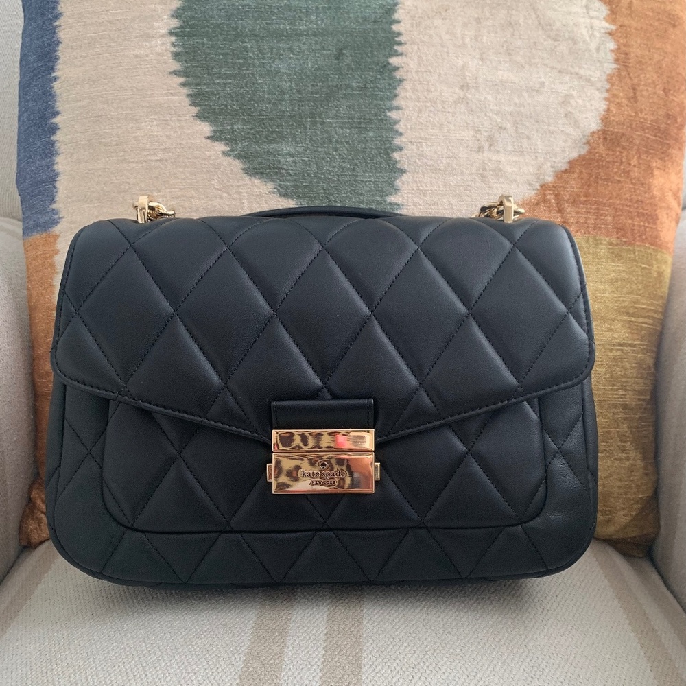 Kate Spade New York EUC quilted black leather handbag with gold chain strap